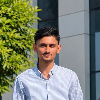 Karan, Safety Manager